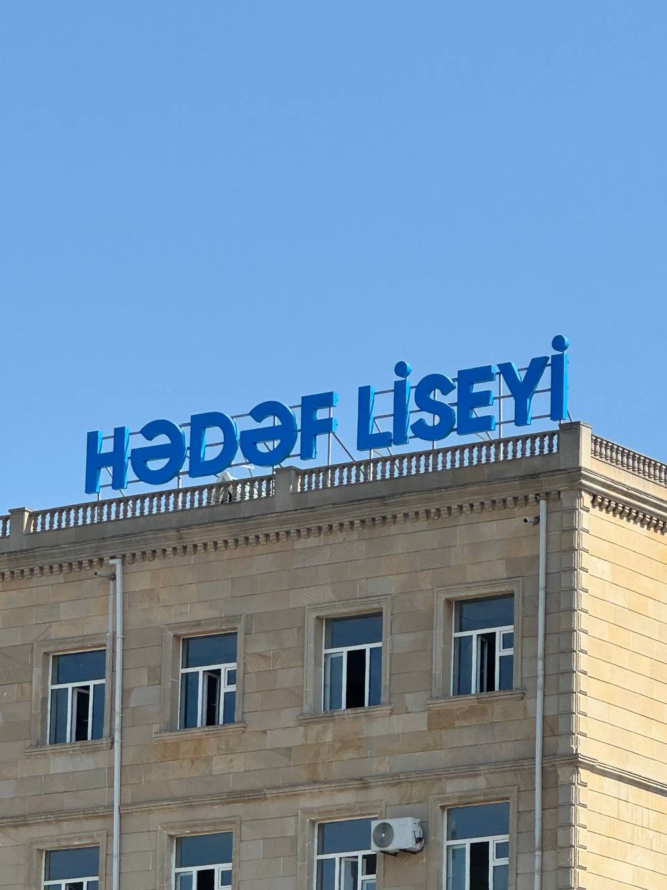 Qabarı işıqlı və işıqsız hərflər layihəsi